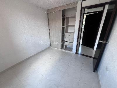 Apartamento en venta en Alcazares, Cali · foto 12 de 17