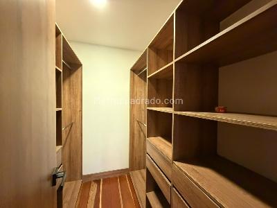 Apartamento de 4 alcobas en venta en Las Santas, Medellín, 182 m² · foto 12 de 17