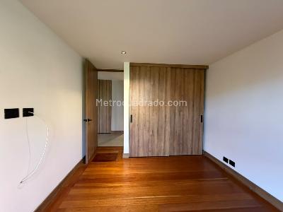Apartamento de 4 alcobas en venta en Las Santas, Medellín, 182 m² · foto 9 de 17