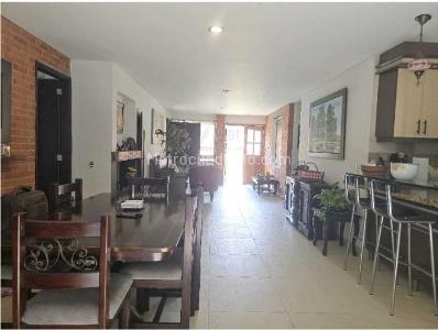 Casa de 5 alcobas en venta en Cañaveralejo, Sabaneta, 296 m² · foto 3 de 20
