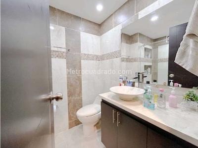Casa de 5 alcobas en venta en Cañaveralejo, Sabaneta, 296 m² · foto 8 de 20