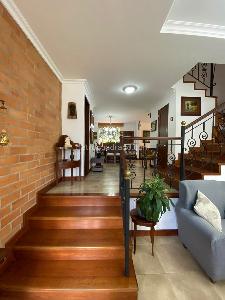 Casa de 5 alcobas en venta en Los Alcazares, Sabaneta, 225 m² · foto 2 de 20