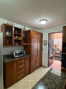 Casa de 5 alcobas en venta en Los Alcazares, Sabaneta, 225 m² · foto 9 de 20