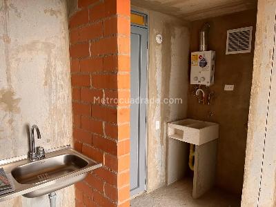 Apartamento en venta en Castilla, Bogotá · foto 3 de 11