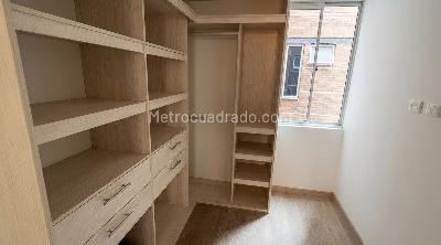 Apartamento en venta en Castilla, Bogotá · foto 6 de 18