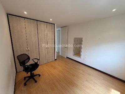 Apartamento de 2 alcobas en venta en Lalinde, Medellín, 94 m² · foto 8 de 11