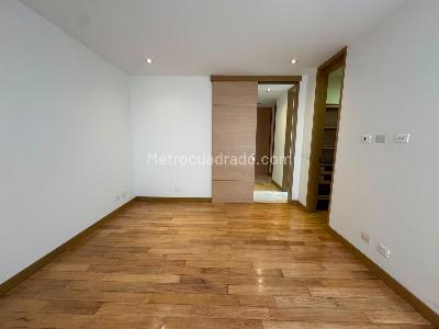 Apartamento de 3 alcobas en arriendo en Loma De Los Parra, Medellín, 170 m² · foto 11 de 20