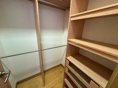 Apartamento de 3 alcobas en arriendo en Loma De Los Parra, Medellín, 170 m² · foto 14 de 20