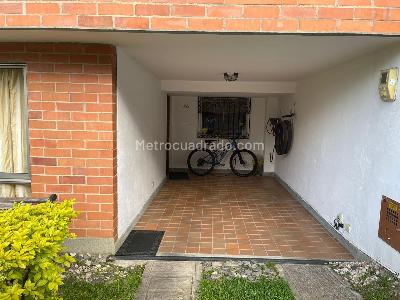 Casa de 3 alcobas en venta en Las Antillas, Envigado, 154 m² · foto 7 de 14