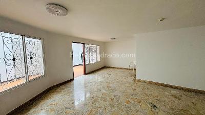 Casa de 3 alcobas en venta en Prados Del Norte, Cali, 299 m² · foto 8 de 10