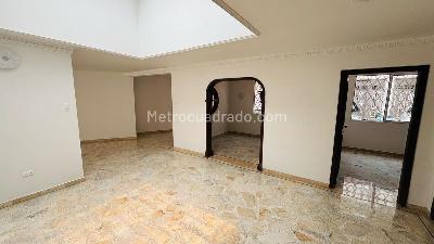 Casa de 3 alcobas en venta en Prados Del Norte, Cali, 299 m² · foto 9 de 10