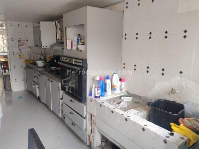 Apartamento de 3 alcobas en venta en Laureles, Medellín, 125 m² · foto 18 de 20