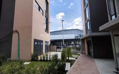 Apartamento de 1 alcoba en venta en Alamos Norte, Bogotá, 30 m² · foto 18 de 18