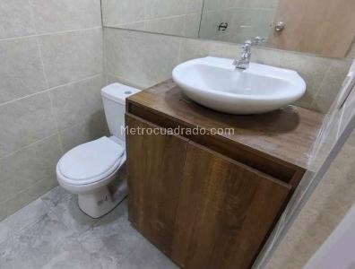 Apartamento de 1 alcoba en venta en Alamos Norte, Bogotá, 30 m² · foto 9 de 18