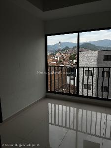 Apartamento de 3 alcobas en venta en San Bernardo, Medellín, 64 m² · foto 3 de 7