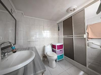 Casa de 3 alcobas en venta en El Dorado, Envigado, 150 m² · foto 11 de 15