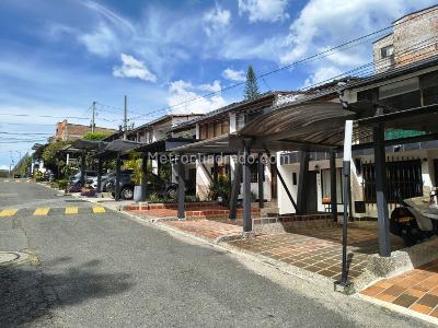 Casa de 3 alcobas en venta en El Dorado, Envigado, 150 m² · foto 15 de 15