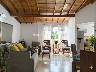 Apartamento de 3 alcobas en venta en Lorena, Medellín, 105 m² · foto 2 de 20