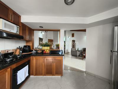 Apartamento de 3 alcobas en venta en Lorena, Medellín, 105 m² · foto 7 de 20