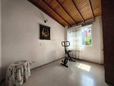 Apartamento de 3 alcobas en venta en Lorena, Medellín, 105 m² · foto 9 de 20