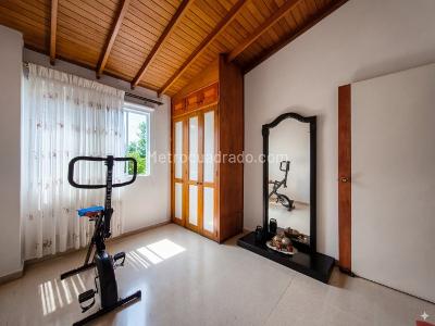Apartamento de 3 alcobas en venta en Lorena, Medellín, 105 m² · foto 10 de 20