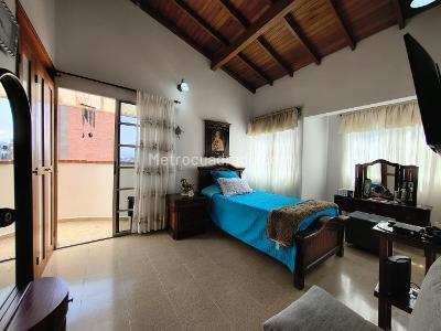 Apartamento de 3 alcobas en venta en Lorena, Medellín, 105 m² · foto 11 de 20