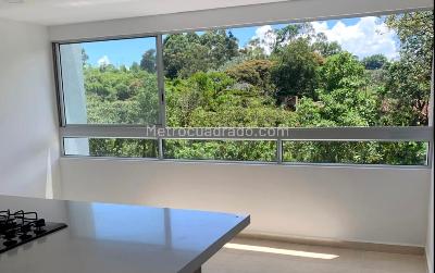 Apartamento de 3 alcobas en venta en Cuatro Esquinas, Rionegro, 48 m² · foto 2 de 15
