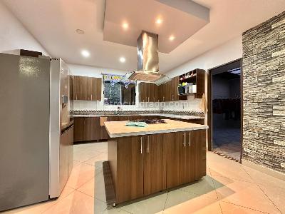 Casa de 4 alcobas en arriendo en Norteamerica, Bello, 465 m² · foto 6 de 19