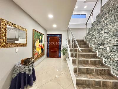 Casa de 4 alcobas en arriendo en Norteamerica, Bello, 465 m² · foto 8 de 19