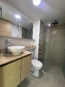 Apartamento de 3 alcobas en venta en Loma De Los Bernal, Medellín, 80 m² · foto 11 de 13