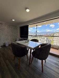 Apartamento de 2 alcobas en venta en Loma De Los Bernal, Medellín, 68 m² · foto 2 de 14