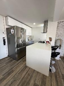 Apartamento de 2 alcobas en venta en Loma De Los Bernal, Medellín, 68 m² · foto 5 de 14