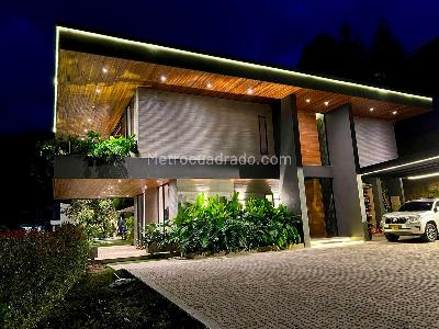 Casa de 5 alcobas en venta en Norteamerica, Bello, 631 m² · foto 12 de 13