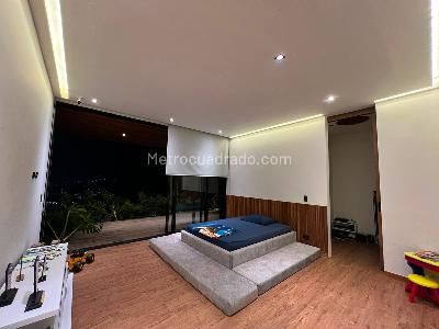 Casa de 5 alcobas en venta en Norteamerica, Bello, 631 m² · foto 7 de 13
