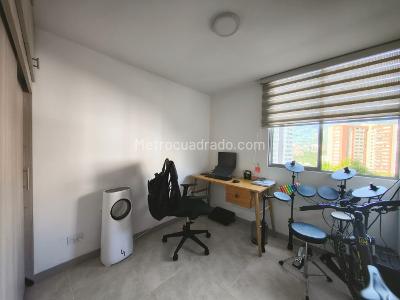 Apartamento de 3 alcobas en venta en La Cuenca, Envigado, 66 m² · foto 17 de 20