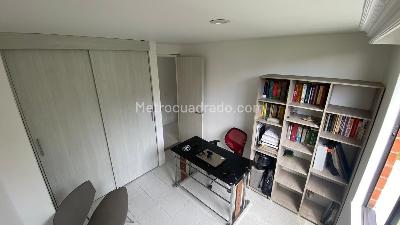 Apartamento de 3 alcobas en venta en Castropol, Medellín, 90 m² · foto 4 de 11
