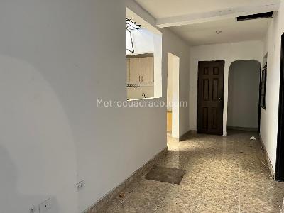 Casa de 5 alcobas en venta en El Cedro, Cali, 280 m² · foto 5 de 5
