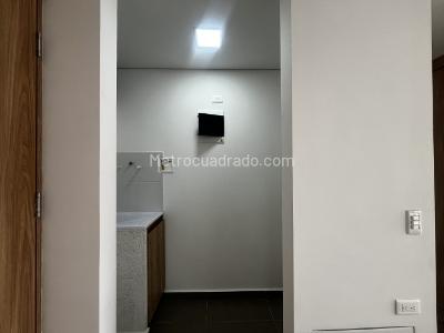 Apartamento en venta en Los Colores, Medellín · foto 7 de 20