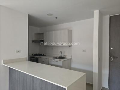 Apartamento de 3 alcobas en venta en Los Colores, Medellín, 78 m² · foto 7 de 15