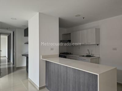 Apartamento de 3 alcobas en venta en Los Colores, Medellín, 78 m² · foto 8 de 15