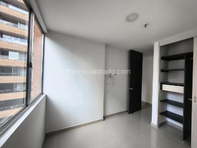 Apartamento de 3 alcobas en venta en Los Colores, Medellín, 78 m² · foto 12 de 15