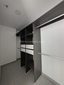 Apartamento de 3 alcobas en venta en Los Colores, Medellín, 78 m² · foto 14 de 15
