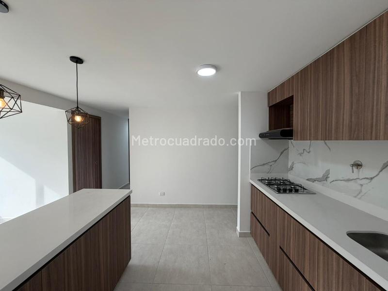 3BR Apartment in Santa Ana (52 m²) - 4
