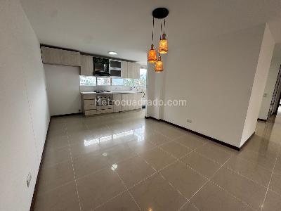 Apartamento de 3 alcobas en arriendo en El Poblado, Medellín, 117 m² · foto 3 de 18