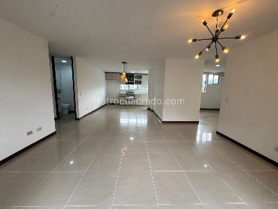 Apartamento de 3 alcobas en arriendo en El Poblado, Medellín, 117 m² · foto 4 de 18
