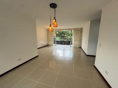 Apartamento de 3 alcobas en arriendo en El Poblado, Medellín, 117 m² · foto 5 de 18