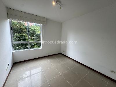 Apartamento de 3 alcobas en arriendo en El Poblado, Medellín, 117 m² · foto 8 de 18