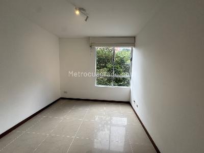 Apartamento de 3 alcobas en arriendo en El Poblado, Medellín, 117 m² · foto 9 de 18