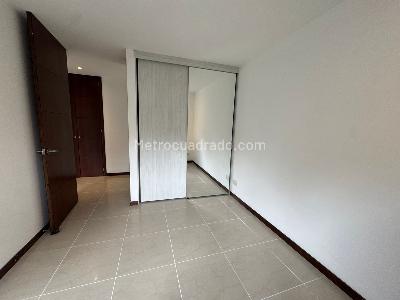 Apartamento de 3 alcobas en arriendo en El Poblado, Medellín, 117 m² · foto 11 de 18