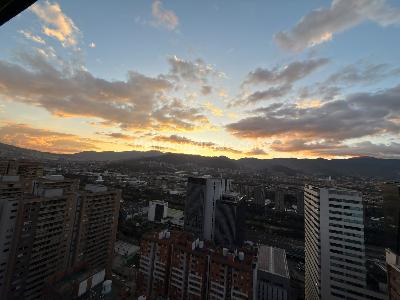 Apartamento de 3 alcobas en venta en Ciudad Del Rio, Medellín, 119 m² · foto 2 de 11